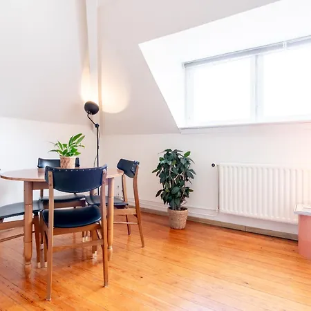 Private Nearby Old Town Апартаменти *